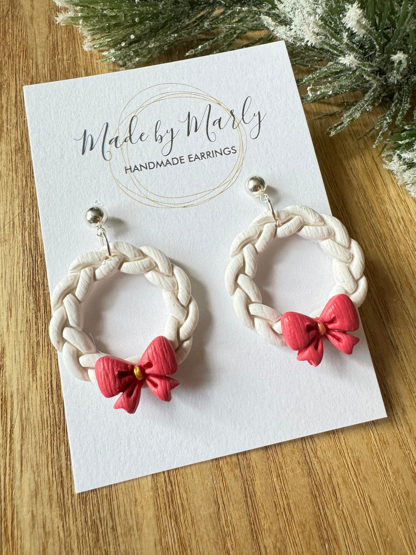 Christmas wreath dangle - hot pink bow